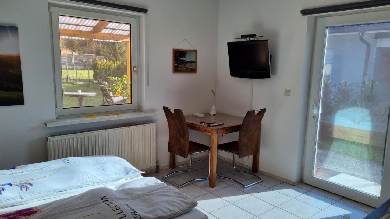 Northwest Studio Apartments Клагенфурт Екстериор снимка