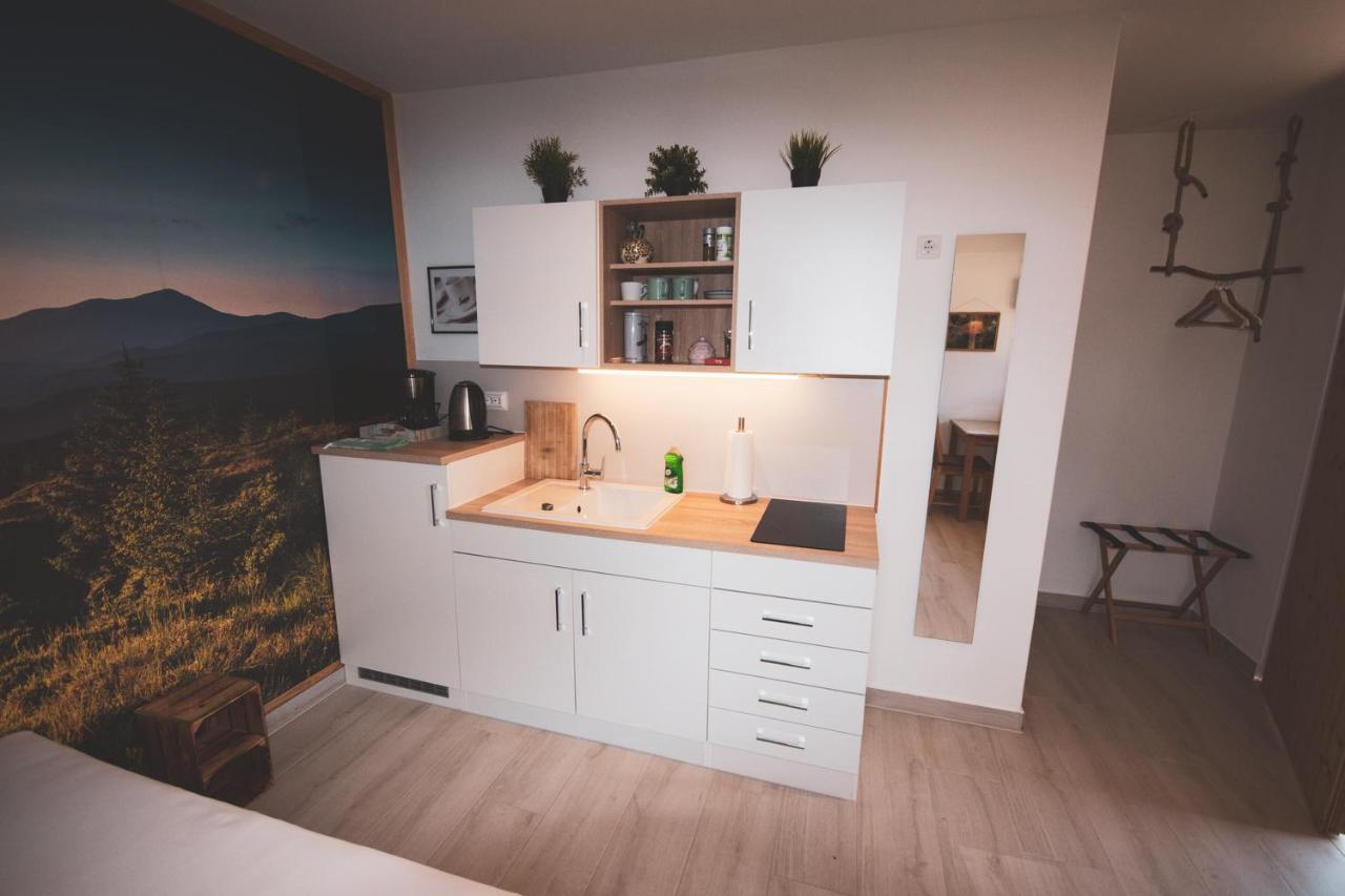 Northwest Studio Apartments Клагенфурт Екстериор снимка